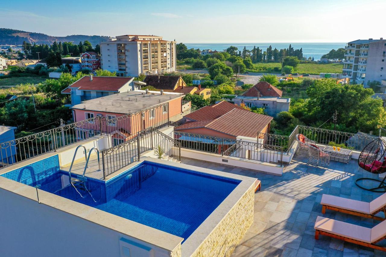 De Lux Luka Bar