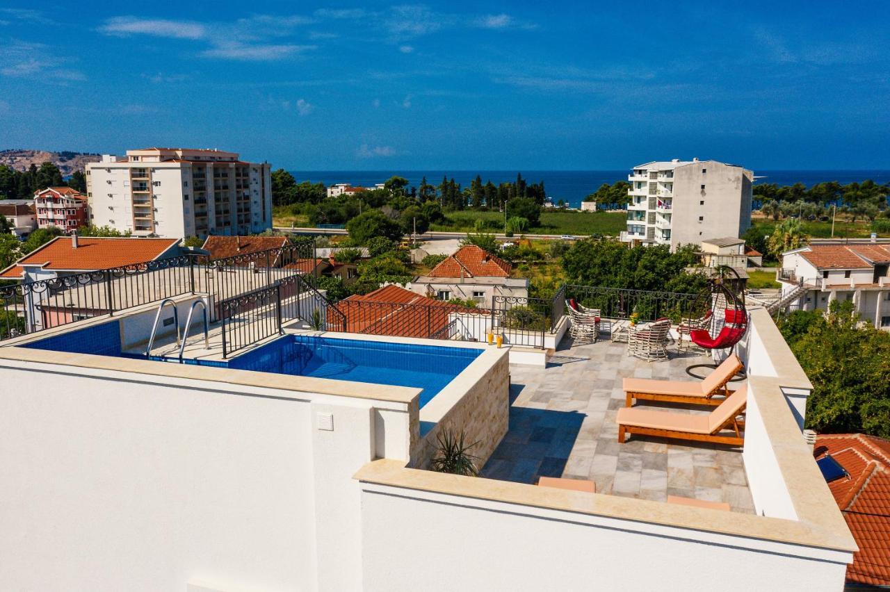 Apartment De Lux Luka Bar