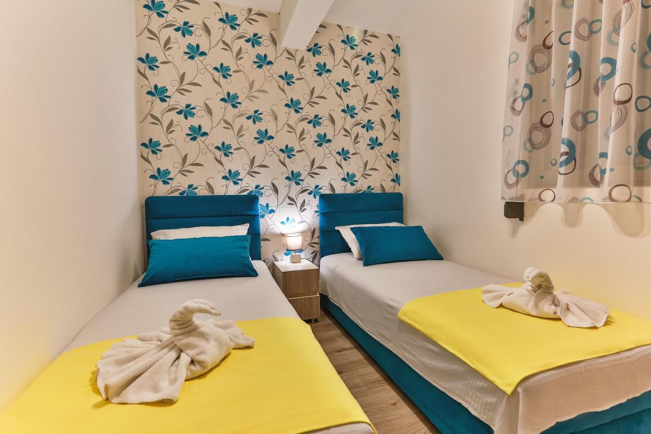 Apartment De Lux Luka Bar