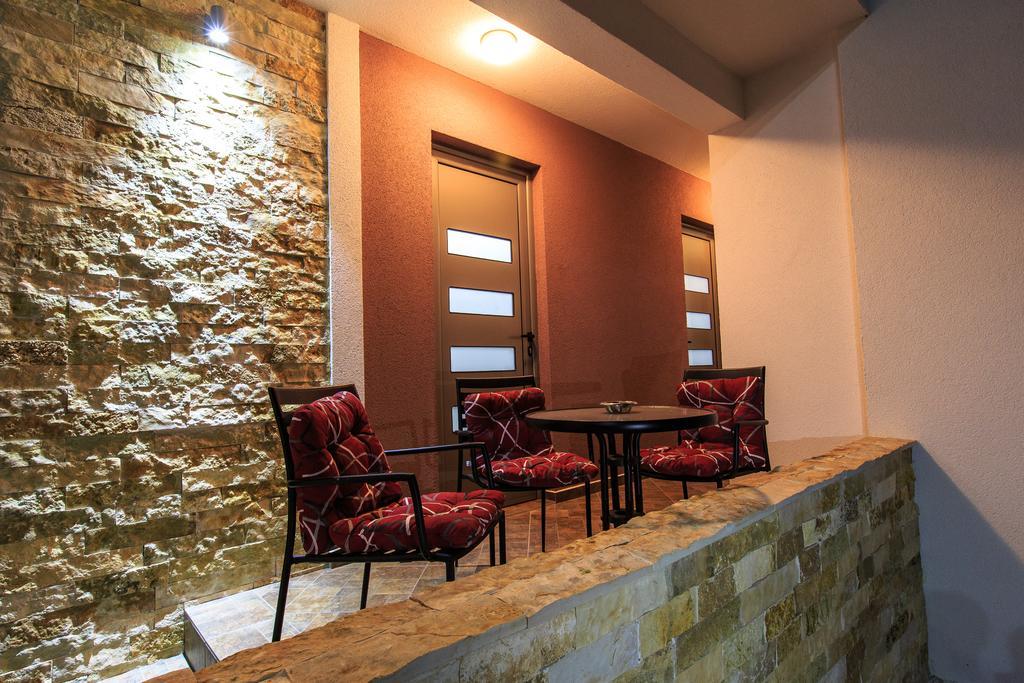 De Lux Luka Apartment Bar