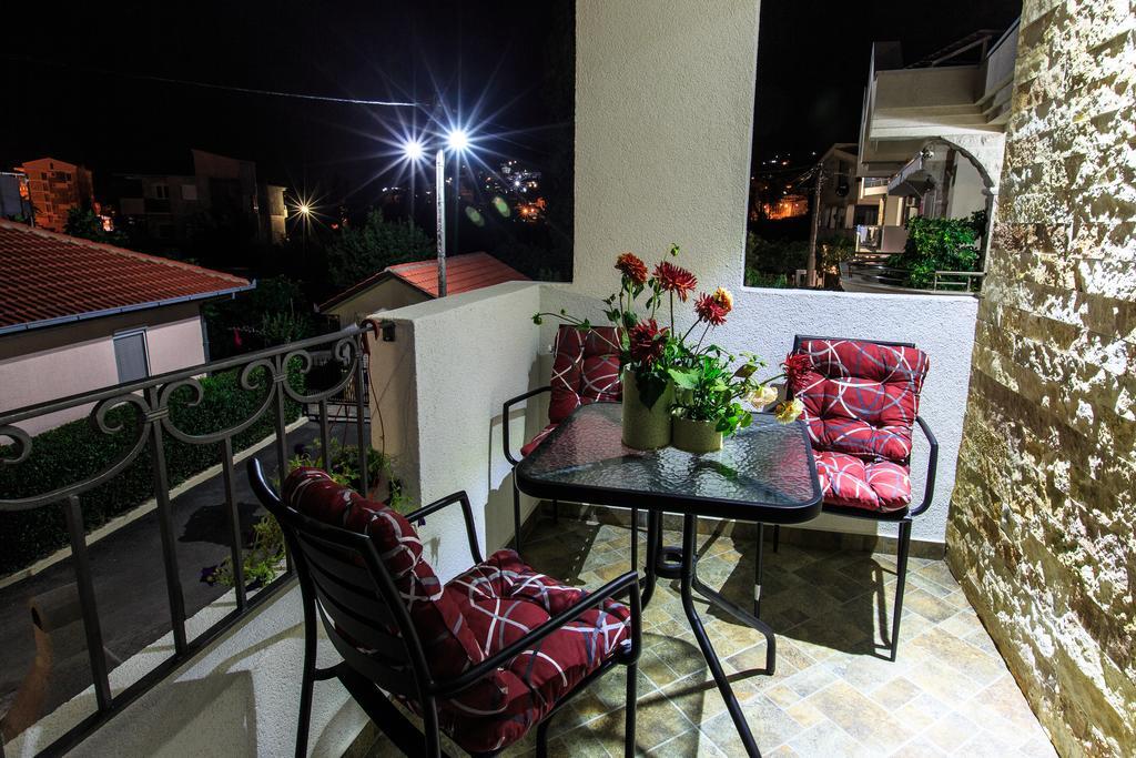Apartment De Lux Luka Bar